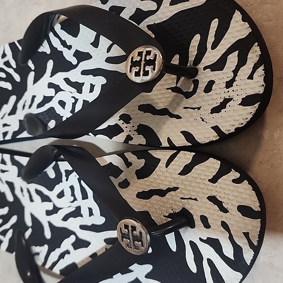 Tory Burch sandals size 6 - Picture 2 of 4